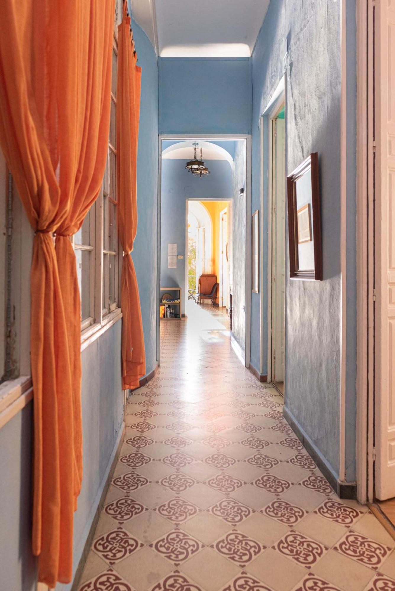 Private Rooms In Historic Building On The Square Málaga Eksteriør billede