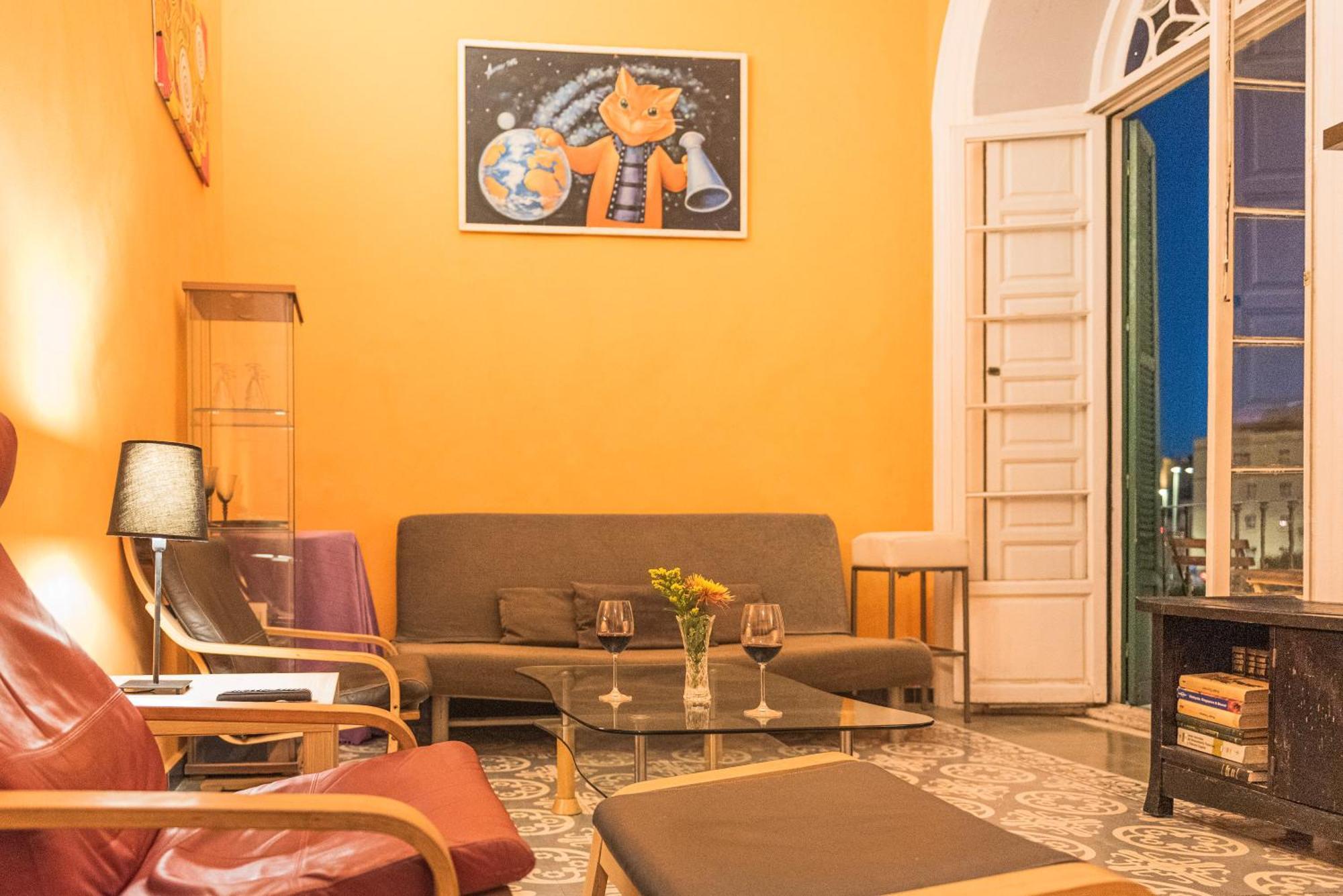 Private Rooms In Historic Building On The Square Málaga Eksteriør billede