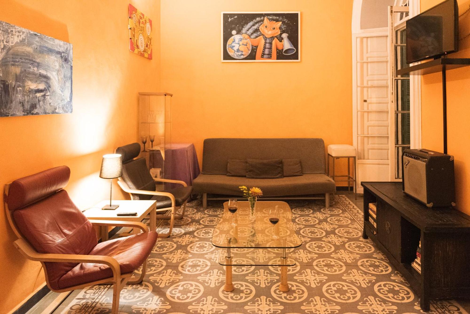 Private Rooms In Historic Building On The Square Málaga Eksteriør billede